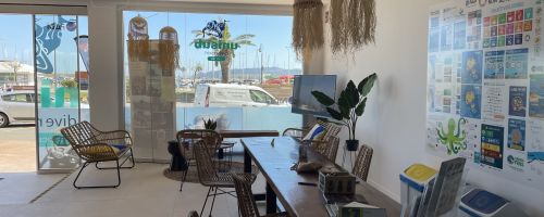 Neuen Ort!!!! C/ Platja, 8 Neben dem Tourismusbüro von Estartit