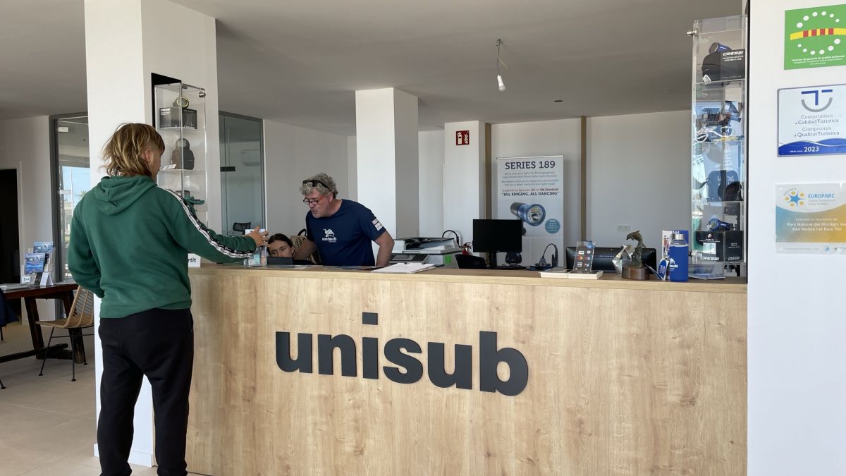 Neuen Ort!!!! C/ Platja, 8 Neben dem Tourismusbüro von Estartit